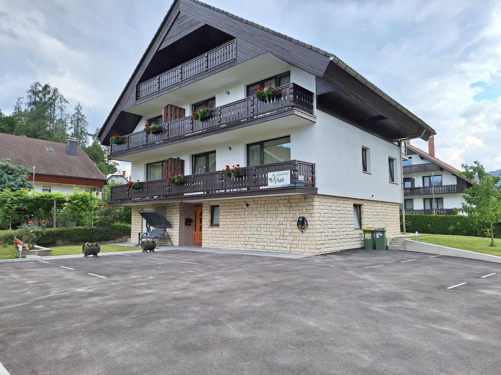 Apartment Petek Блед Екстериор снимка